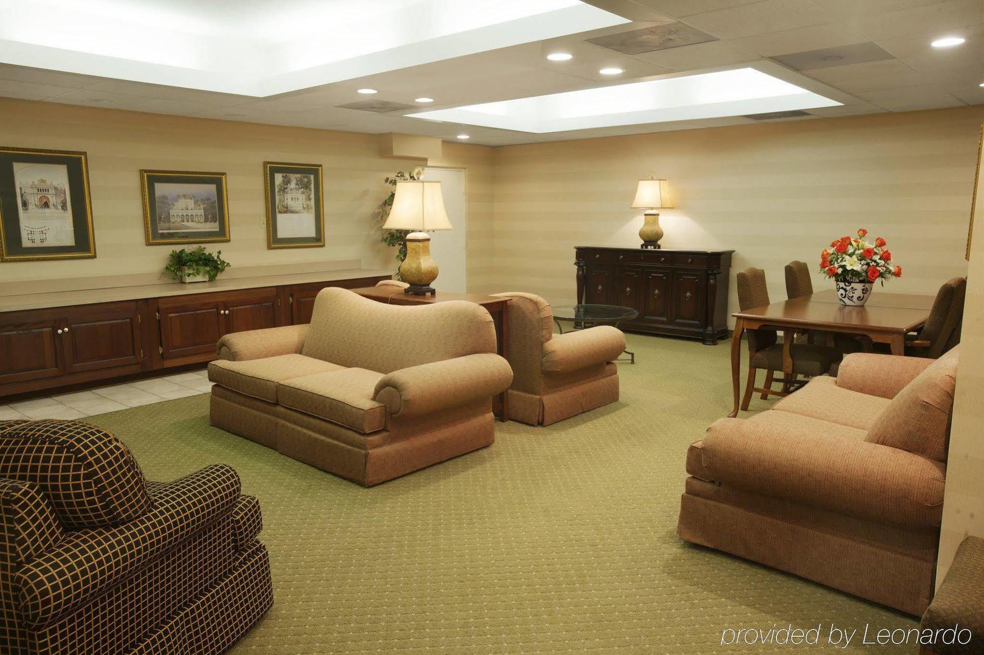 Fredericksburg Hospitality House Hotel מראה פנימי תמונה